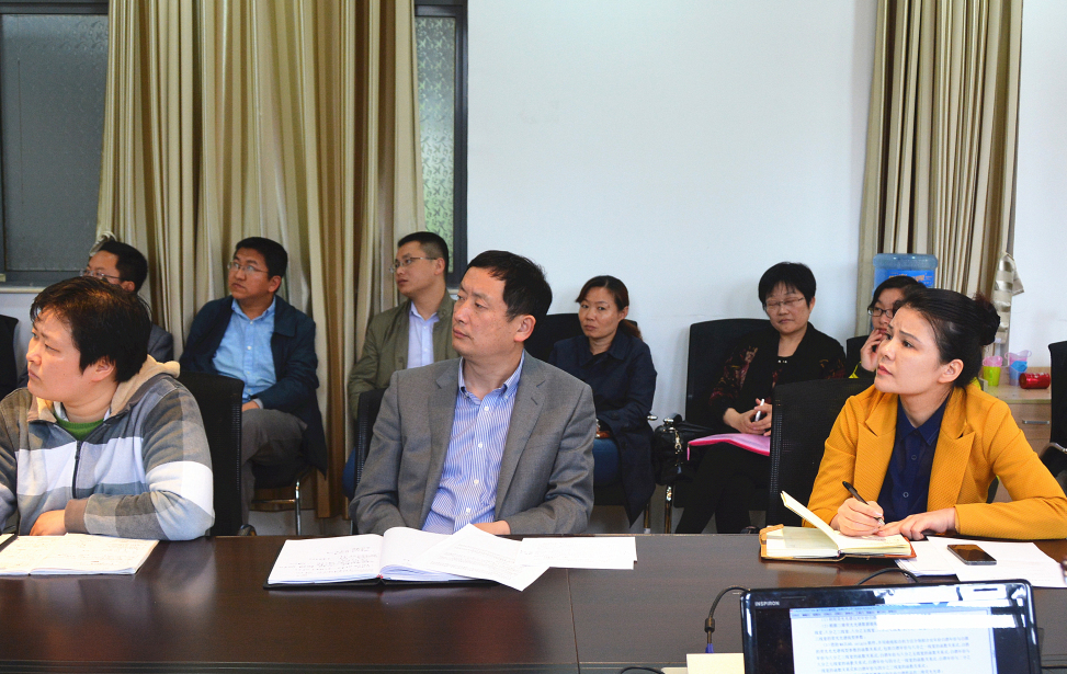 理学院召开专利申请和授权研讨会