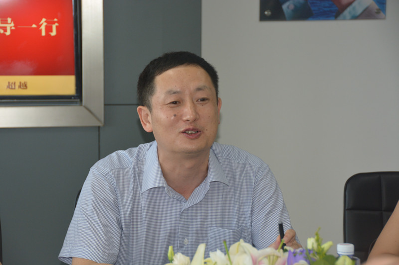 理学院至新奖学金签约仪式隆重举行