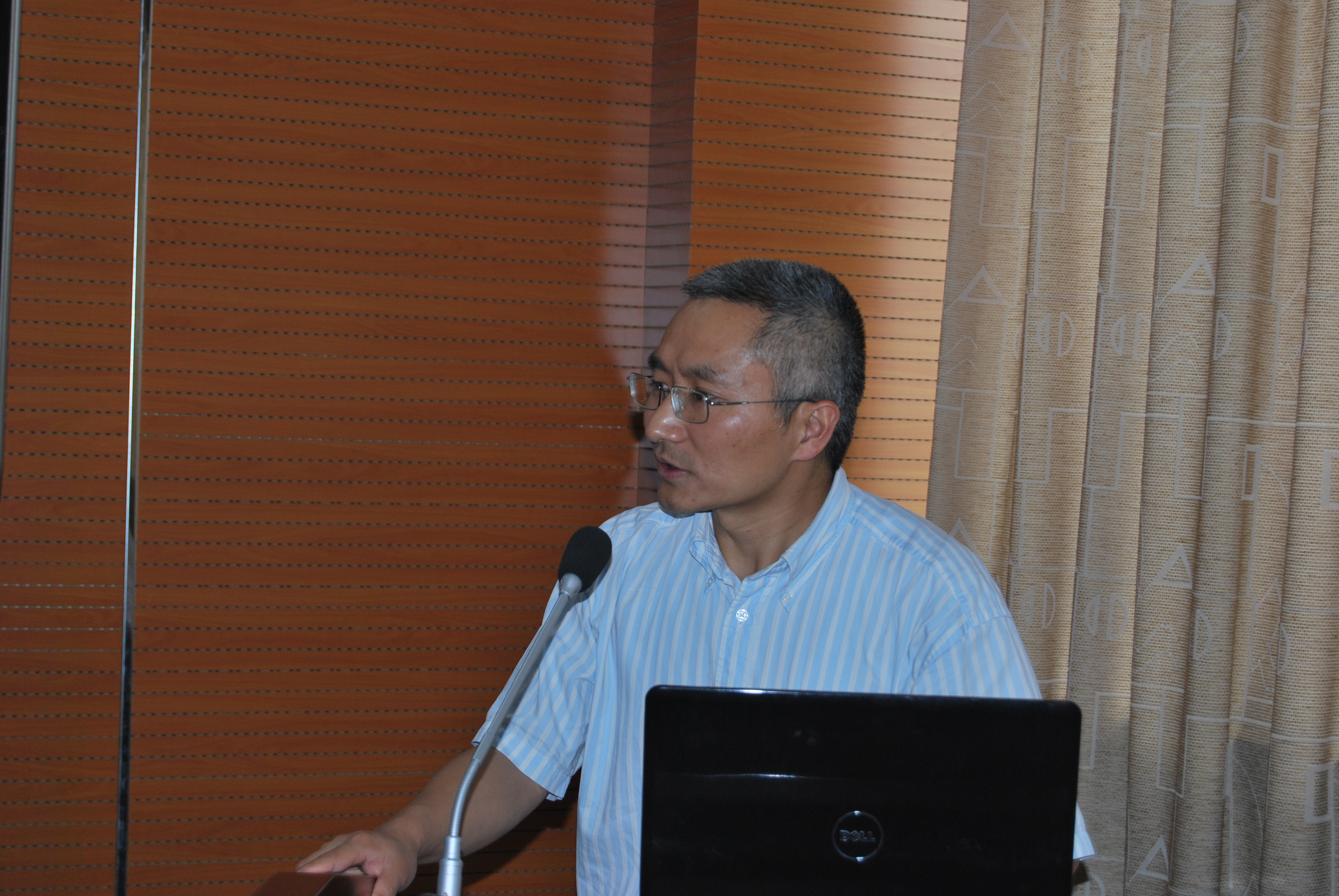 “关键理论和模型的研发与支撑”学术交流会在我院举行