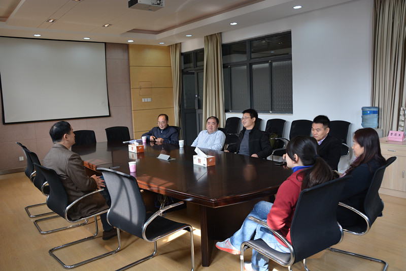 中科院高功率激光物理国家实验室─江南大学理学院“光电工程联合实验室”揭牌仪式举行