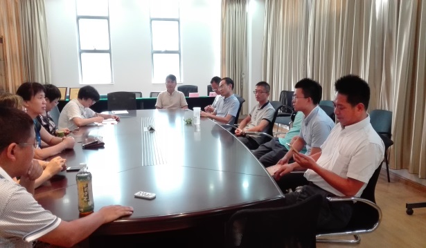 应用物理系举行“立德树人”专题研讨会