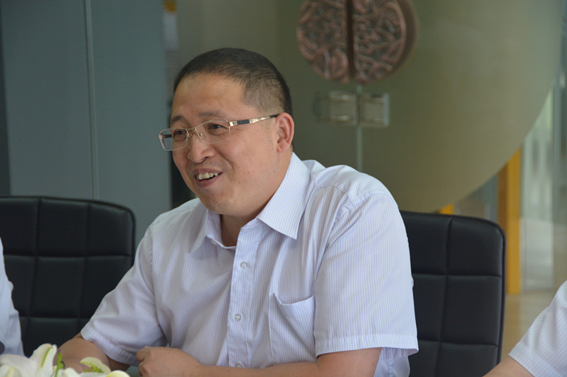 理学院至新奖学金签约仪式隆重举行
