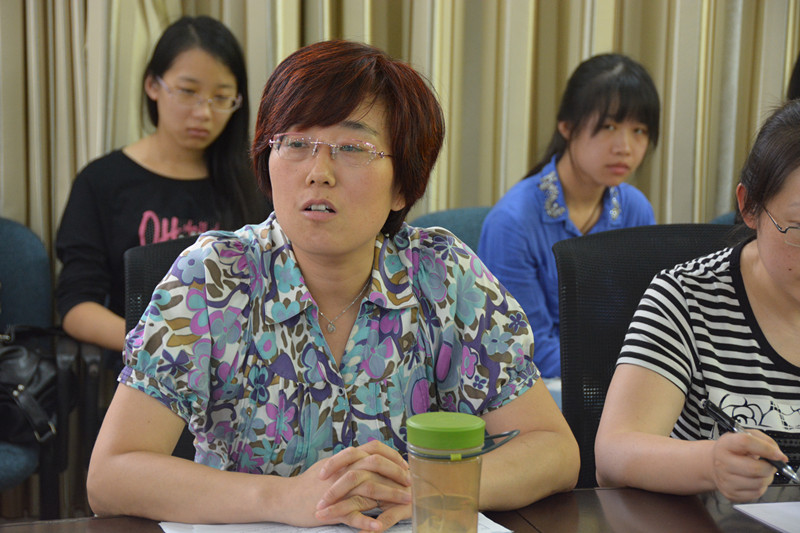 行政教工党支部与信计1303团支部举行“加强专业性，走好大学路”学风建设主题交流会