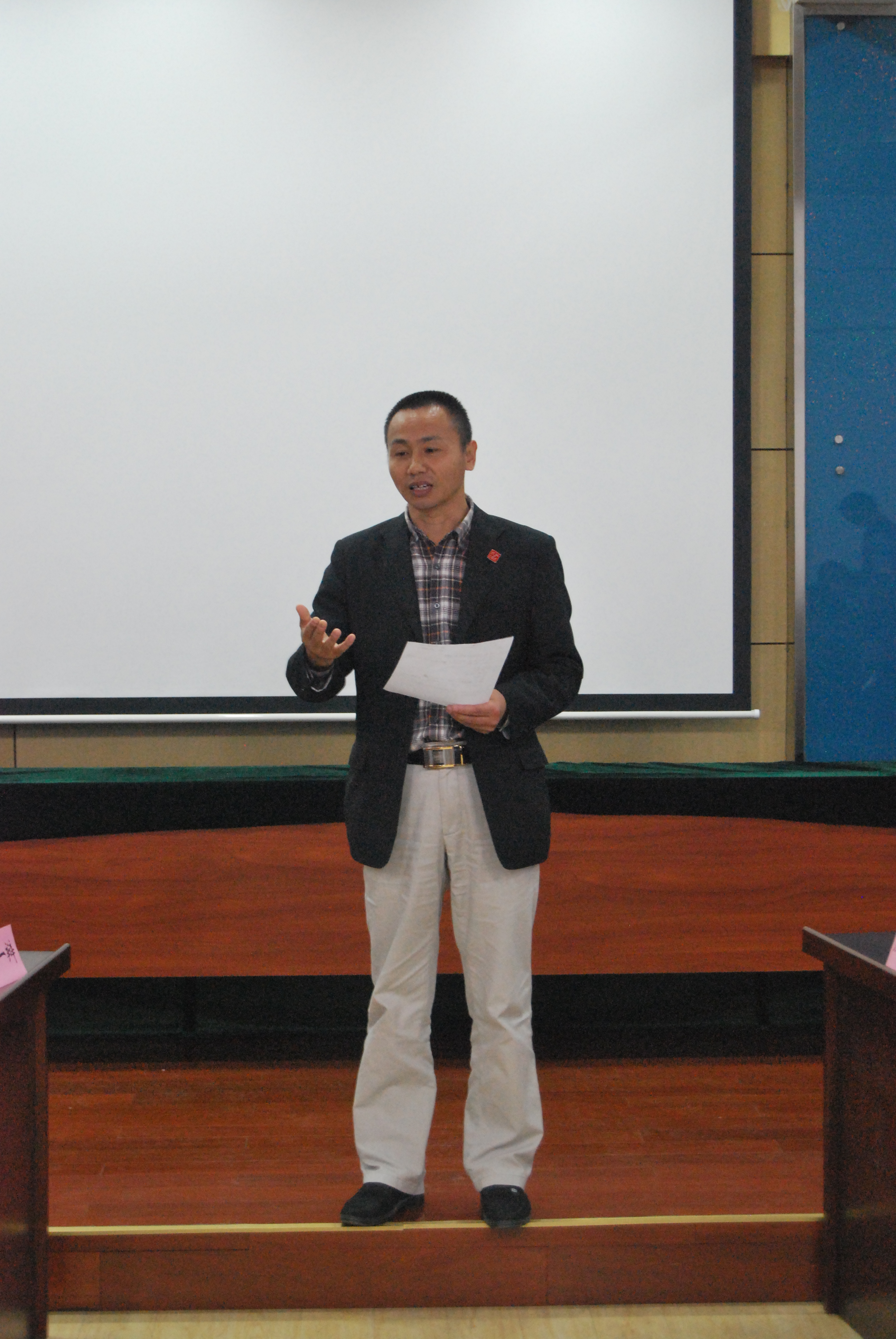 理学院“绿意江南”辩论赛决赛成功举办