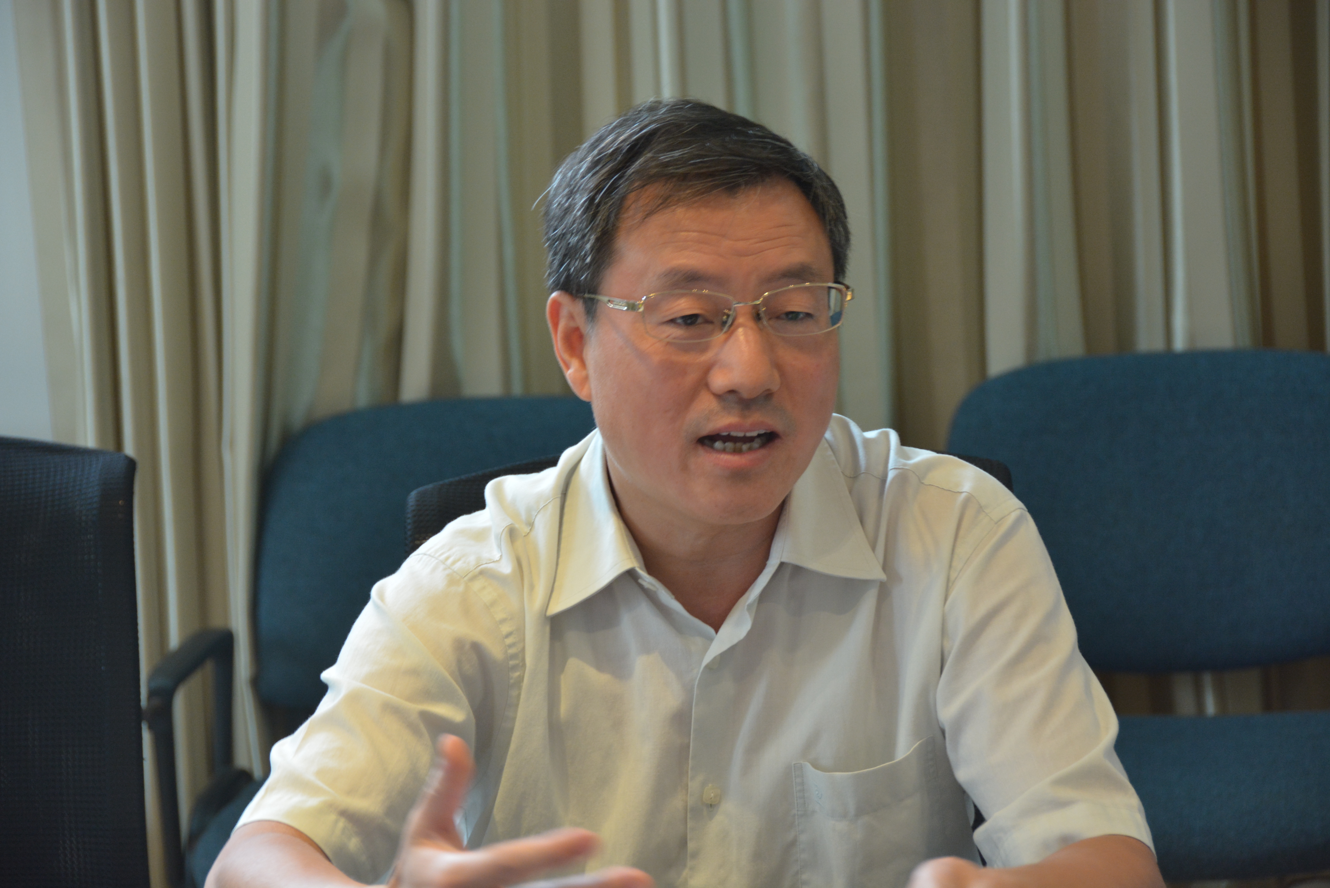 学院顺利迎接第四次本科审核评估检查