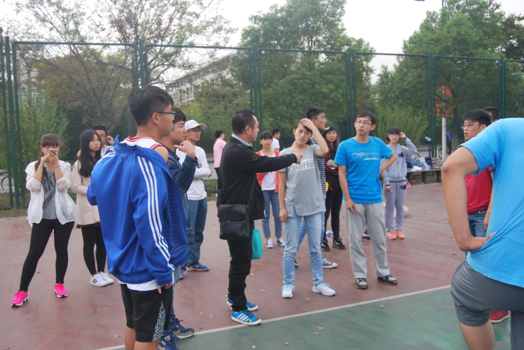 理学院在校排球赛中荣获亚军