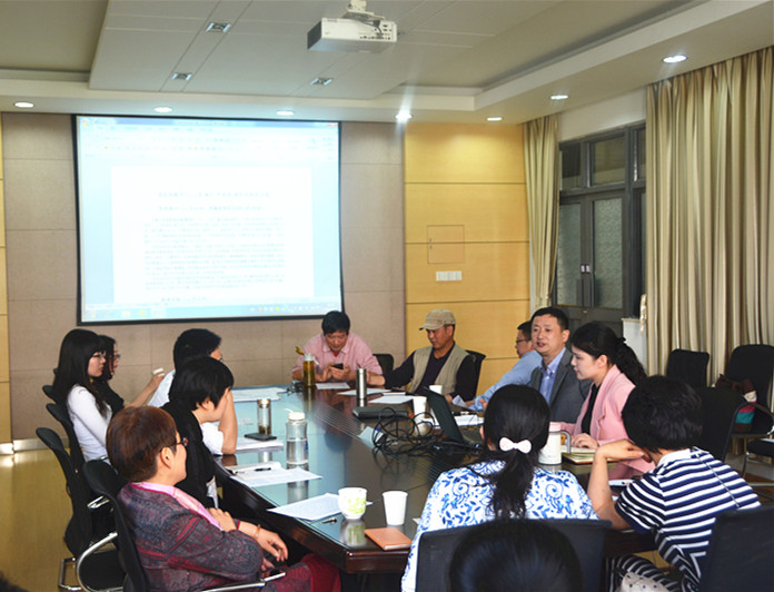 理学院召开数学学科建设及研究生培养方案研讨会