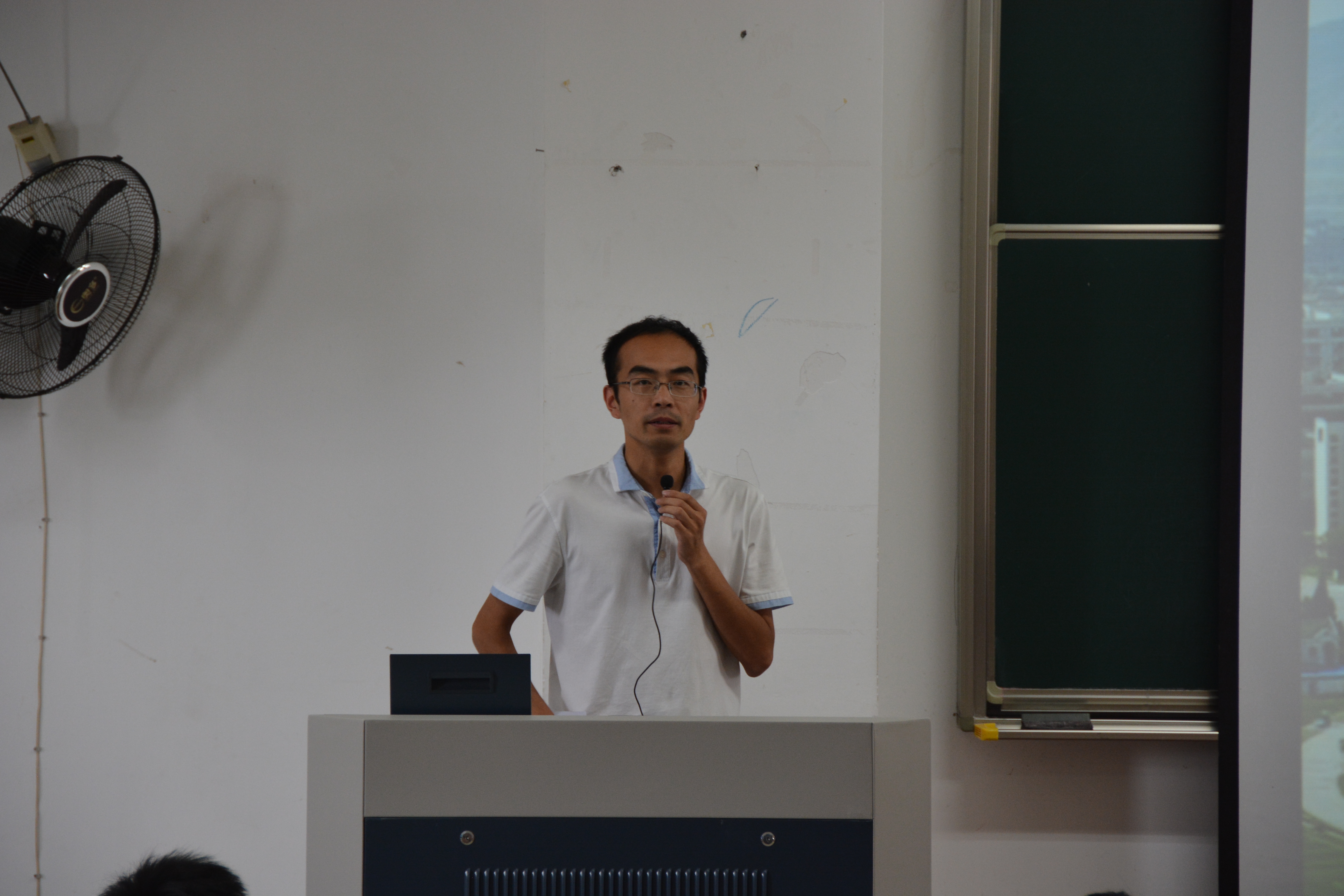理学院举行2015级本科新生开学典礼