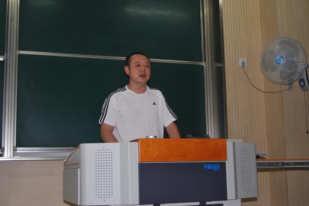 “不忘初心，再起航”——理学院顺利开展本科新生入学教育