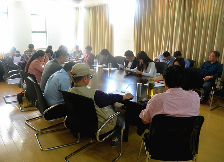 理学院召开数学学科建设及研究生培养方案研讨会